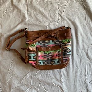 Crossbody Bag super cute Aztec print - never used